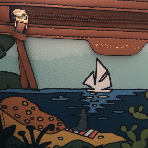 ❗️SOLD❗️Tory Burch Kerrington Parrot Square Tote - Picture 7 of 8